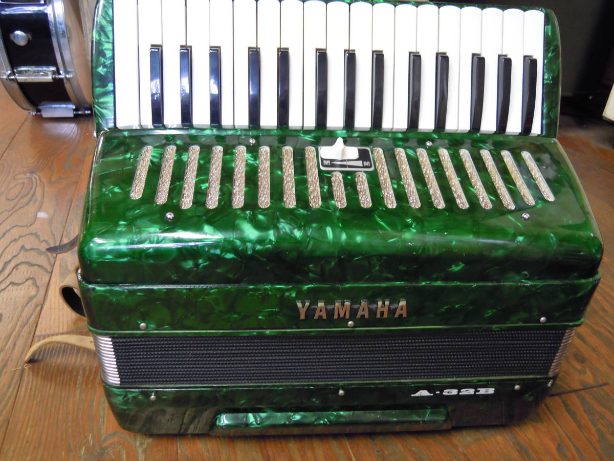 アコーディオン - アルト A-32B 緑 メルカリ ヤマハ YAMAHA アルト