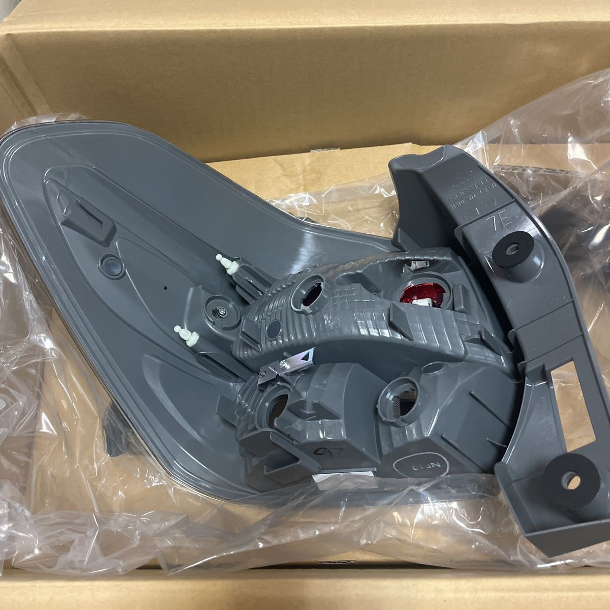 ☆新品未使用品☆ スバル 純正 XV ハイブリッド インプレッサ GPE 右 テール テールライト テールランプ STANLEY W1346 HV スポーツ　