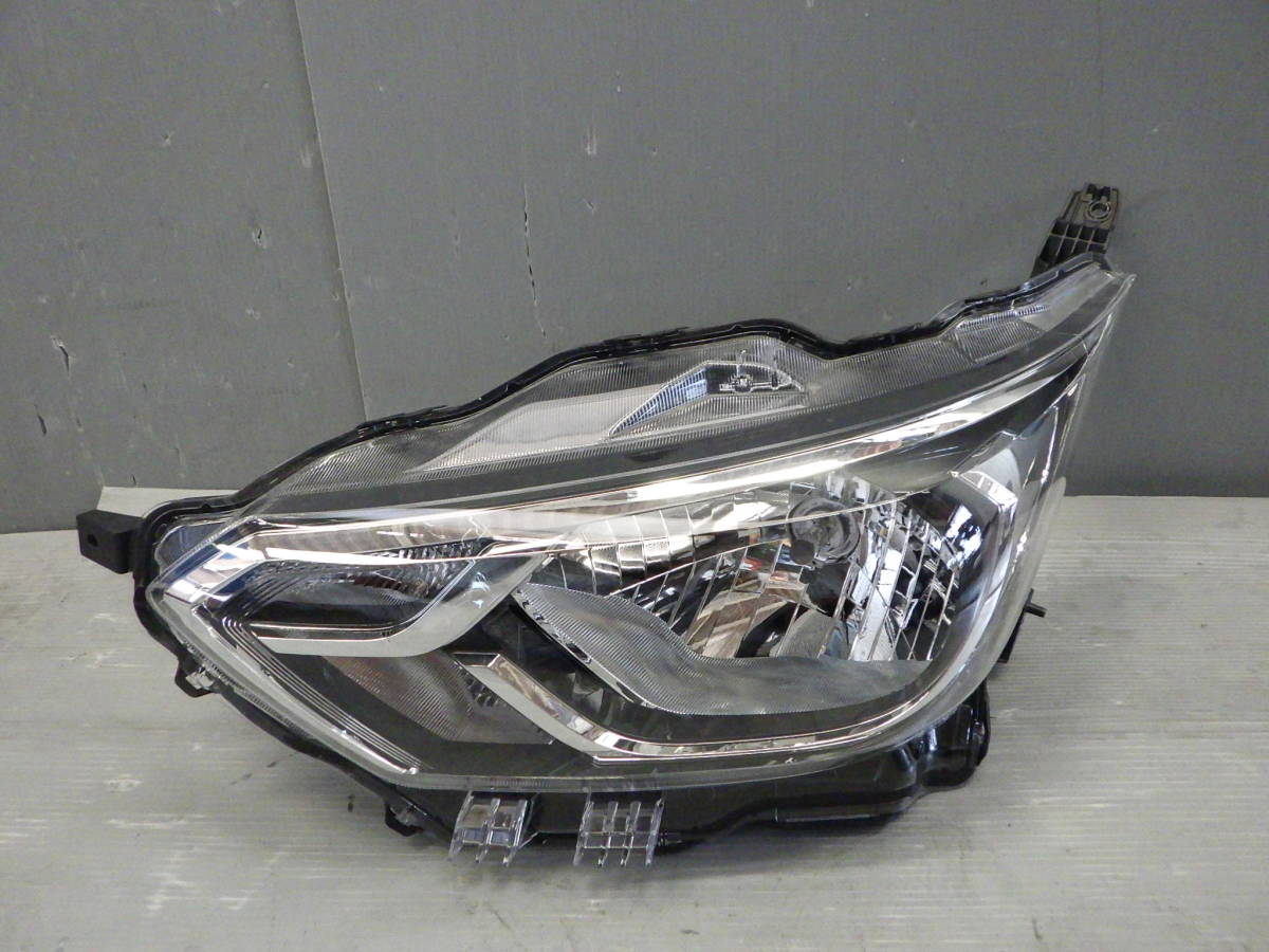 車 日産デイズ X B43W 純正 ヘッドライト左側 Koito 100-23775