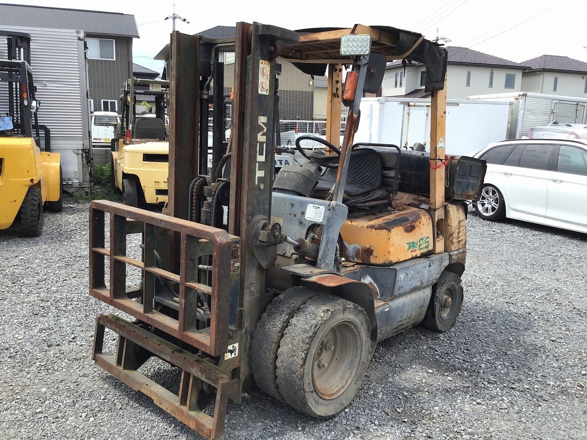 TCM フォークリフト 2.5t 2.5トン 最大荷重:2100㎏ FD25-Z5 ヒンジ付 