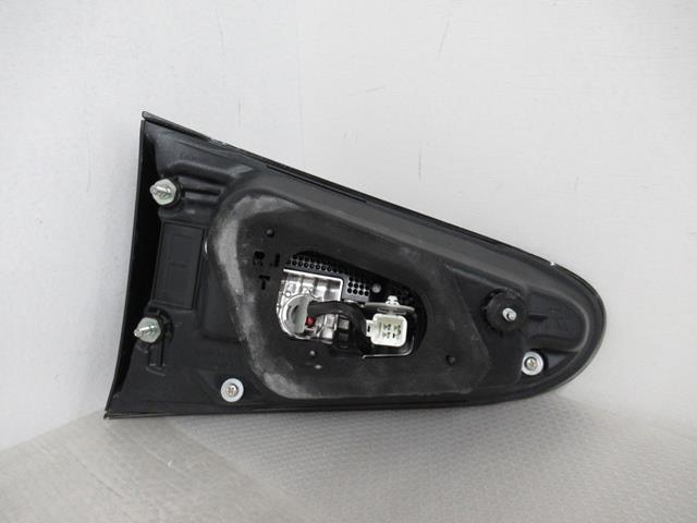 シエンタ DBA-NSP170G 右テールランプ 81581-52390 333440