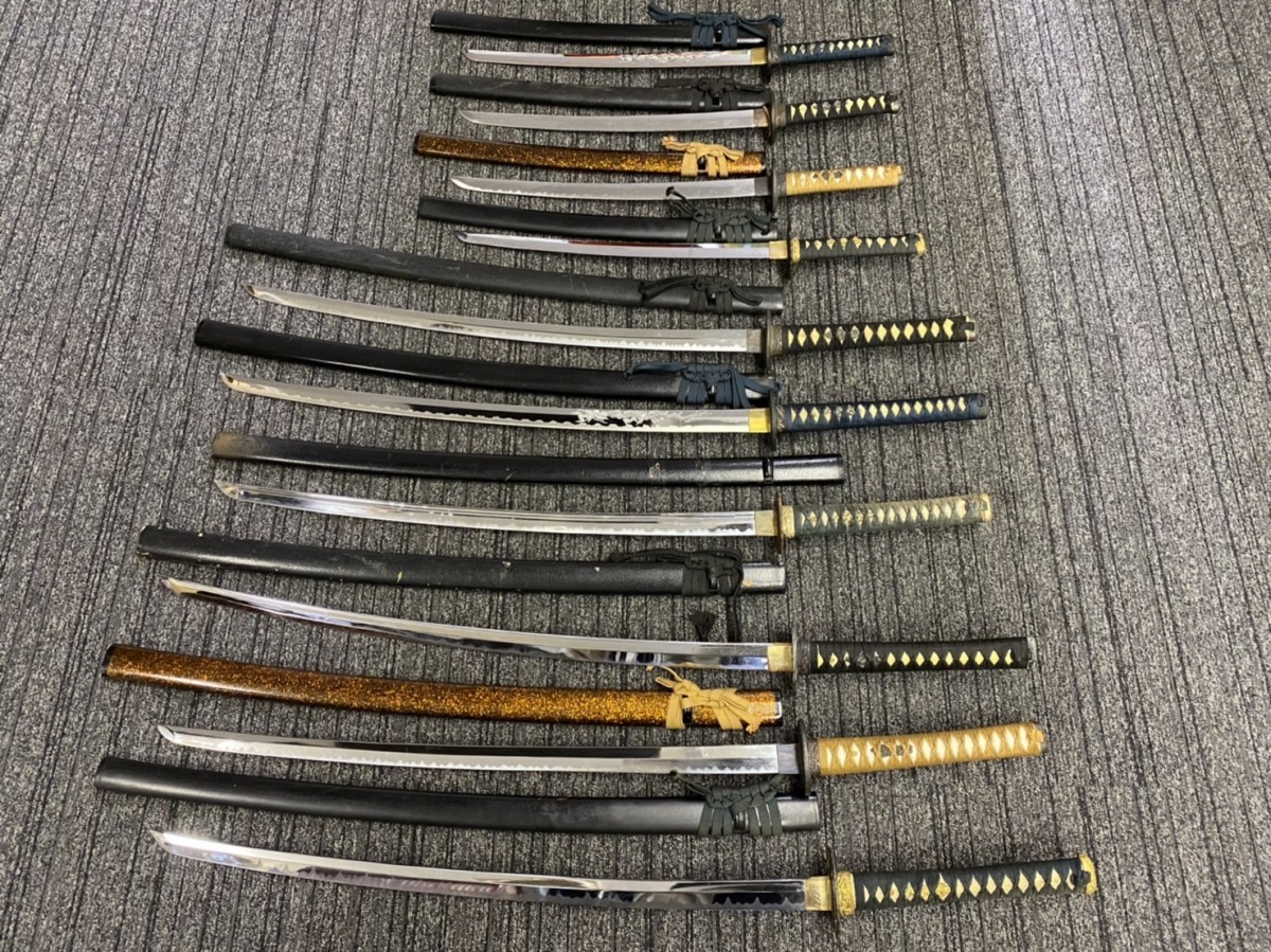 模造刀 まとめて 大量 10本セット アンティーク 日本刀 刀 武具 現状品 