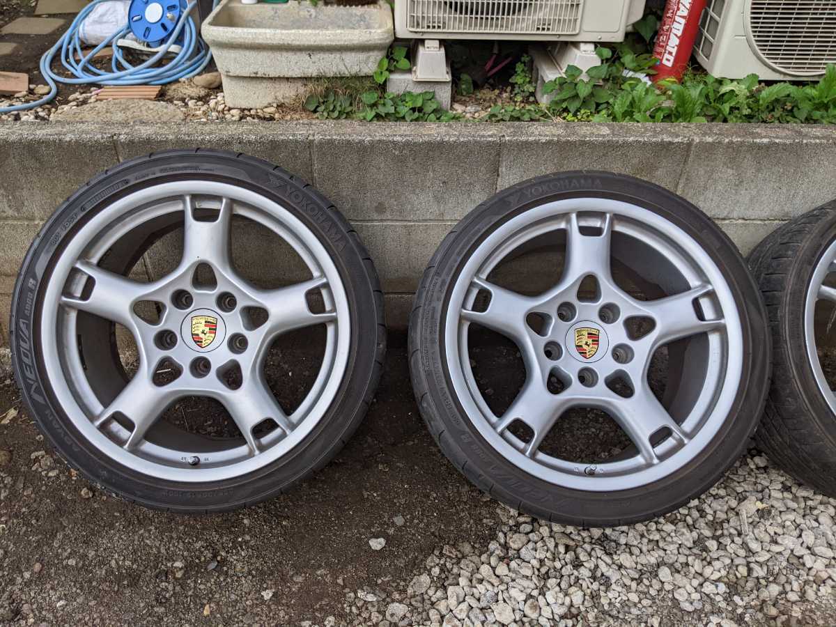 PORSCHE ポルシェ 純正 997 前期 カレラ 4S用 ホイール です