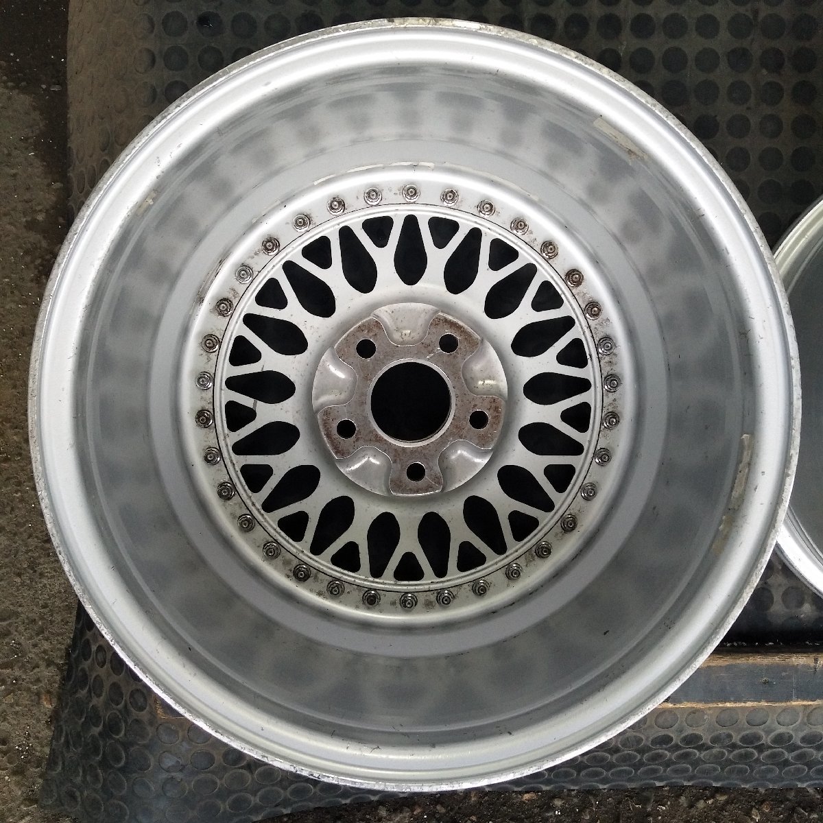 管理番号：W7-195【2本のみ】【17x9J 5x114.3 ET+40 ハブ66】BBS