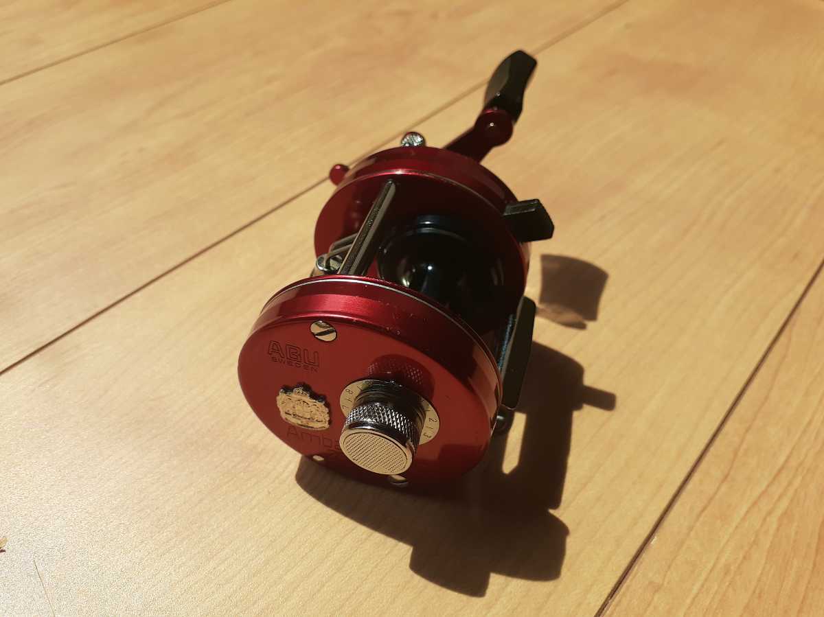 Abu 2500C レッド スペシャルカスタムリール Abu 2500C レッド スペシャルカスタムリール これ以下でも困る、これ