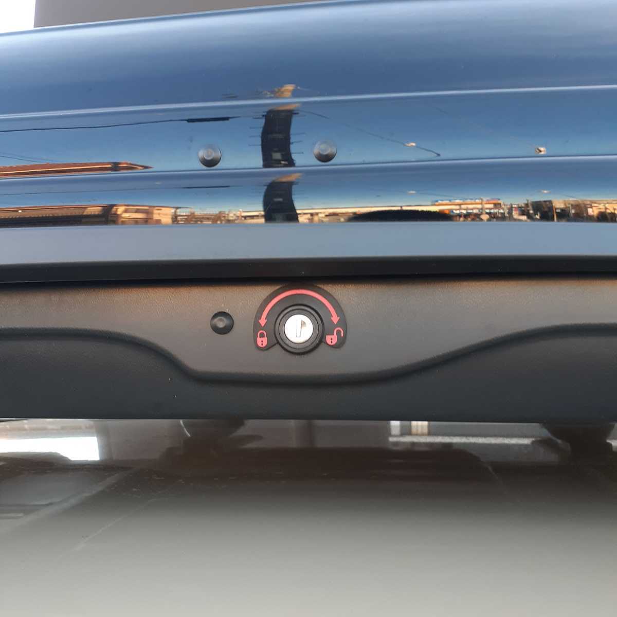 売切 ルーフボックス THULE SWEDEN スーリー Dynamic M グロスブラック 