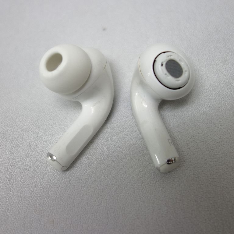 AirPods Pro アップル Dz407731 Apple&frasl;アップル 格安1円スタート 1円スタート 難あり Air Pods Pro with Wireless Charging Case MWP22J/A 【東0807-50-0822】清