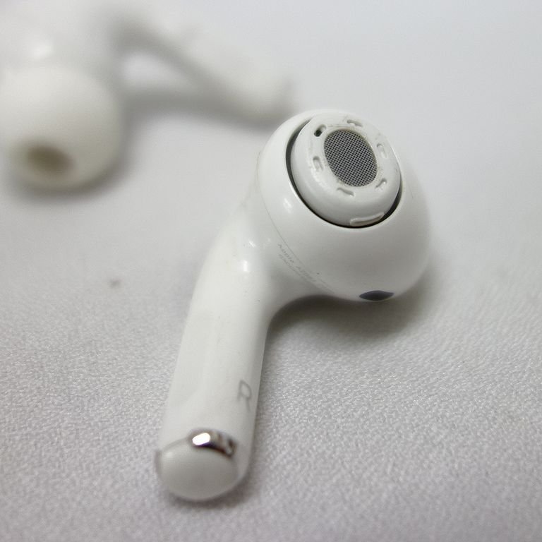 AirPods Pro アップル Dz407731 Apple&frasl;アップル 格安1円スタート 1円スタート 難あり Air Pods Pro with Wireless Charging Case MWP22J/A 【東0807-50-0822】清