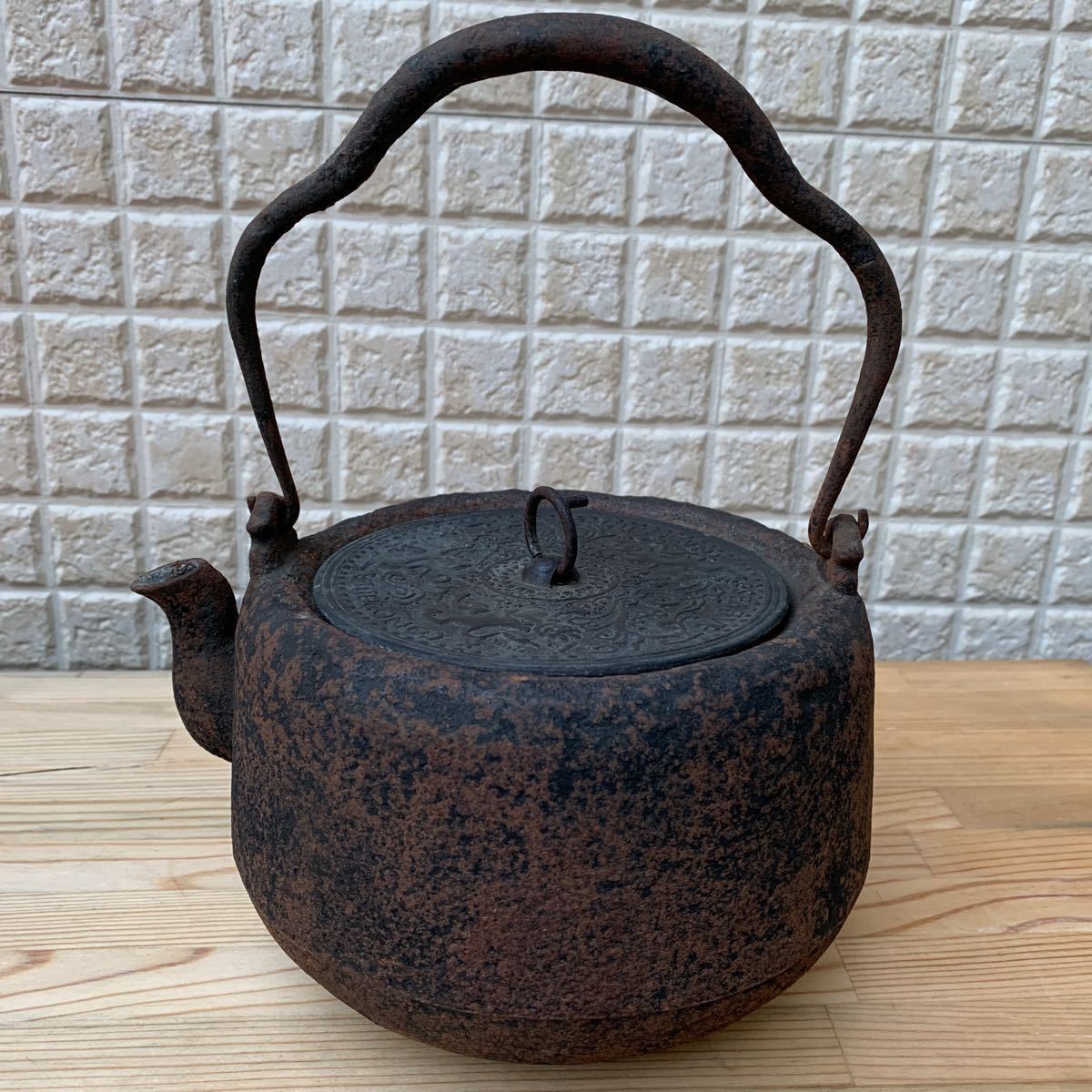 は*ま様 鉄瓶 在铭 煎茶道具 骨董 アンティーク 鉄瓶 煎茶道具 銅蓋 茶道具 龍文堂造 骨董 アンティーク 正寿堂 時代物