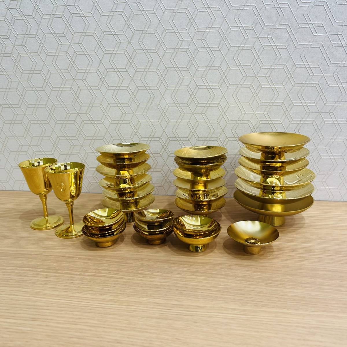 O*n様 【ジャンク品】金杯まとめ売り 24KGP 金メッキ 総重量約11.4k 金杯 まとめ売り O*n様 【ジャンク品】金杯まとめ売り 24KGP 金メッキ