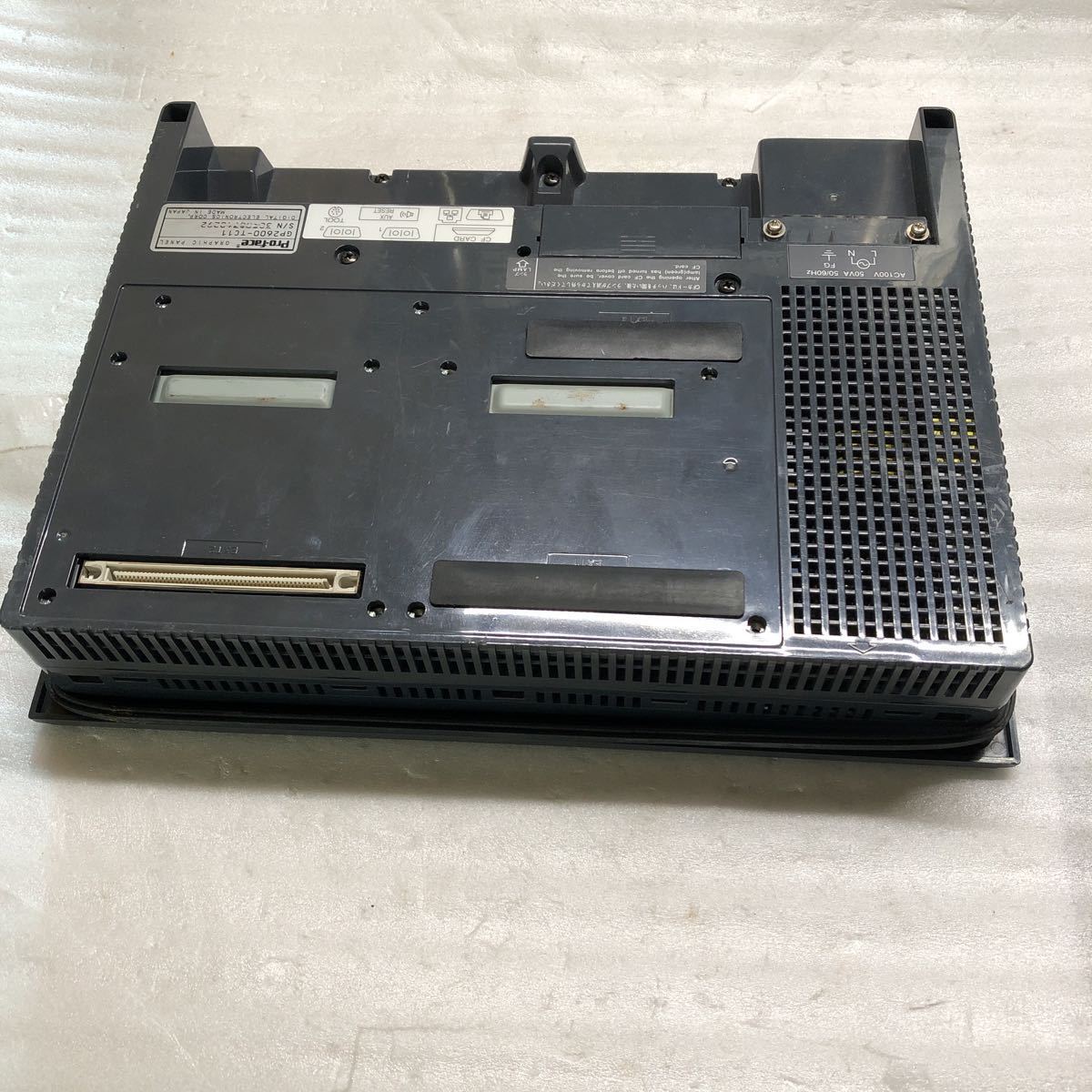周辺機器 ☆Pro-face タッチパネル GP2600-TC11-M☆