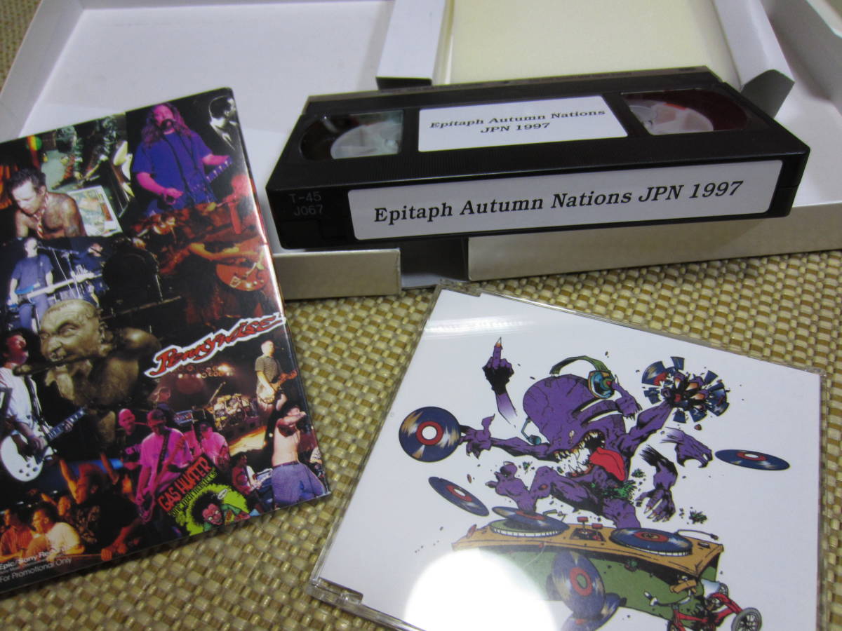 EPITAPH SAMPLER BOX ☆CD ・ポストカードセット・VHSビデオテープ 