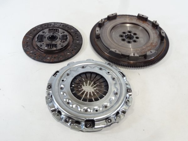 【正規品，送料無料】 エクセディ EXEDY シビックタイプR FK8 ウルトラファイバークラッチ & 軽量フライホイール M220722(クラッチ)｜売買されたオークション情報、yahooの商品情報をアーカイブ公開 - オークファン クラッチ