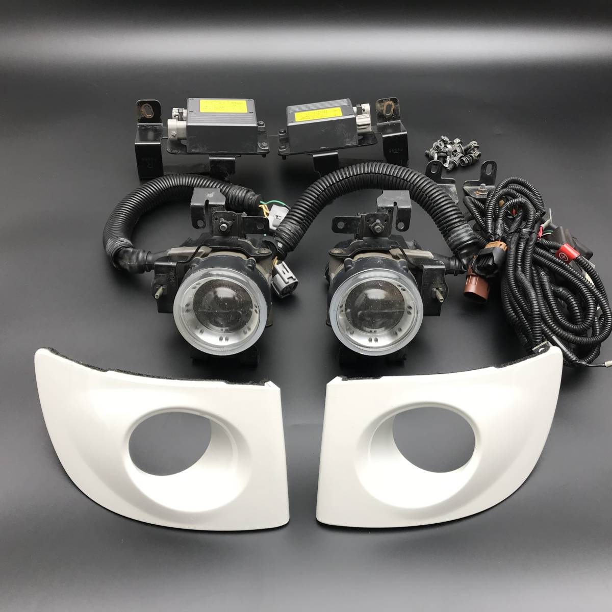 トヨタ純正 ディスチャージフォグランプ 左右セット　クラウン　STANLEY トヨタ純正 ディスチャージフォグランプ 左右セット クラウン STANLEY