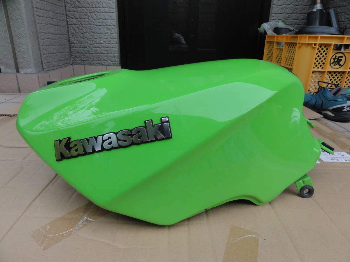 品質保証，新作 FX400R GPZ400R 純正ガソリンタンク フューエルタンク 燃料タンク 822実140(カワサキ用)｜売買されたオークション情報、yahooの商品情報をアーカイブ公開 - オークファン カワサキ用