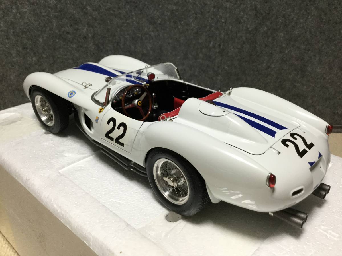 CMC 1/18 Ferrari 250 Testa Rossa 1958 Le Mans No.22 (M-080)