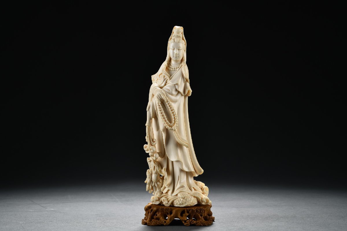 中国古美術『旧蔵 牛角彫刻 蓮花観音像置物』仏教美術 彫刻 極細工 古玩 古美味 ◇鶴鳴堂◇時代物 水月観音 豪華絢爛 極細工 マンモス芯料彫 水月観音