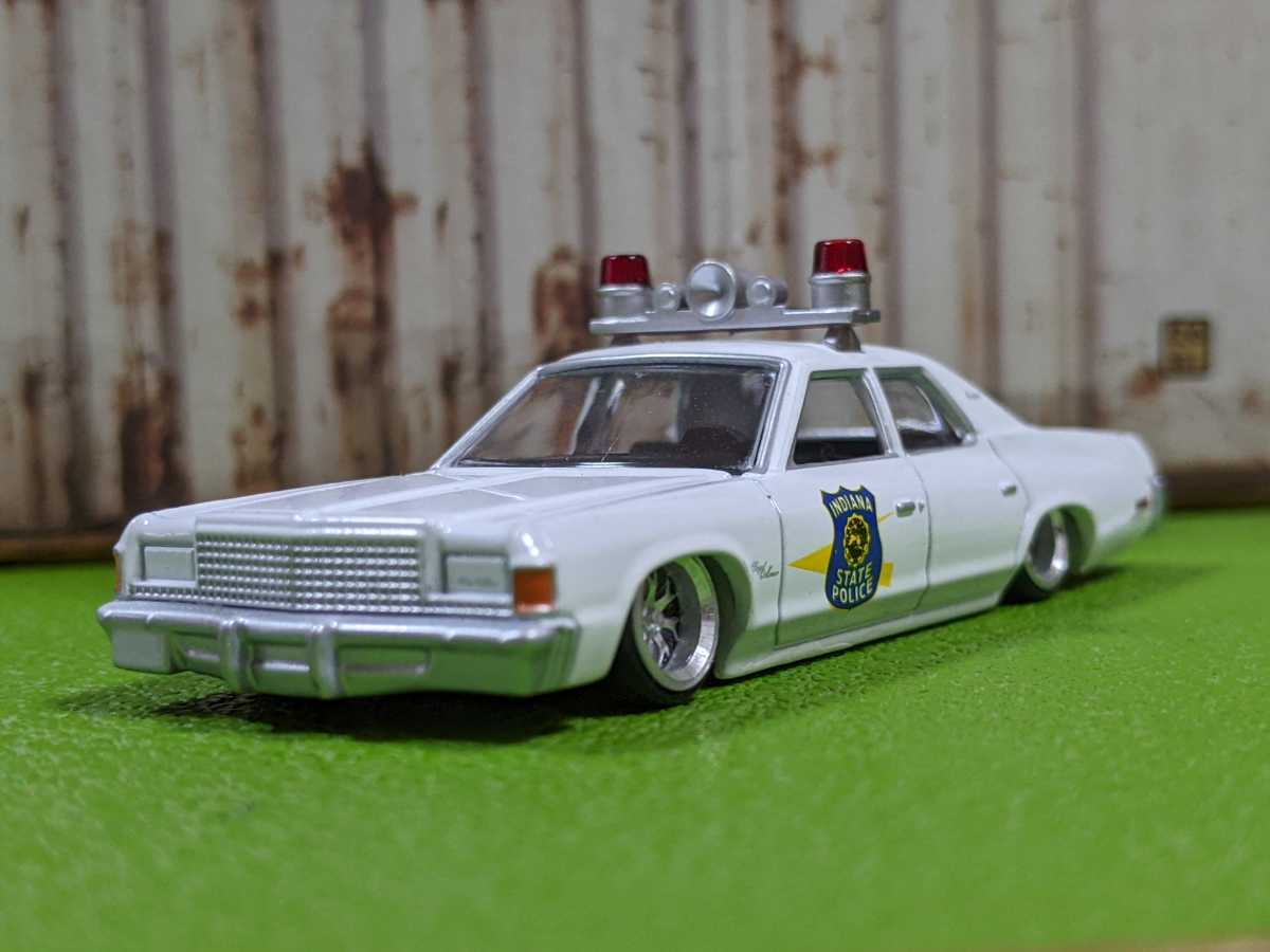★1/64 トミカサイズ　ダッジ　ロイヤルモナコ　ポリスカー改深リム、ローダウン、他にも色々出品中! ダッジ Yahoo!オークション - Dodge 0 ローの中古品