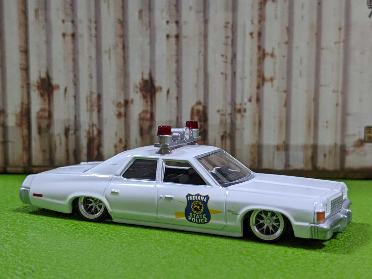 ★1/64 トミカサイズ　ダッジ　ロイヤルモナコ　ポリスカー改深リム、ローダウン、他にも色々出品中! ダッジ Yahoo!オークション - Dodge 0 ローの中古品