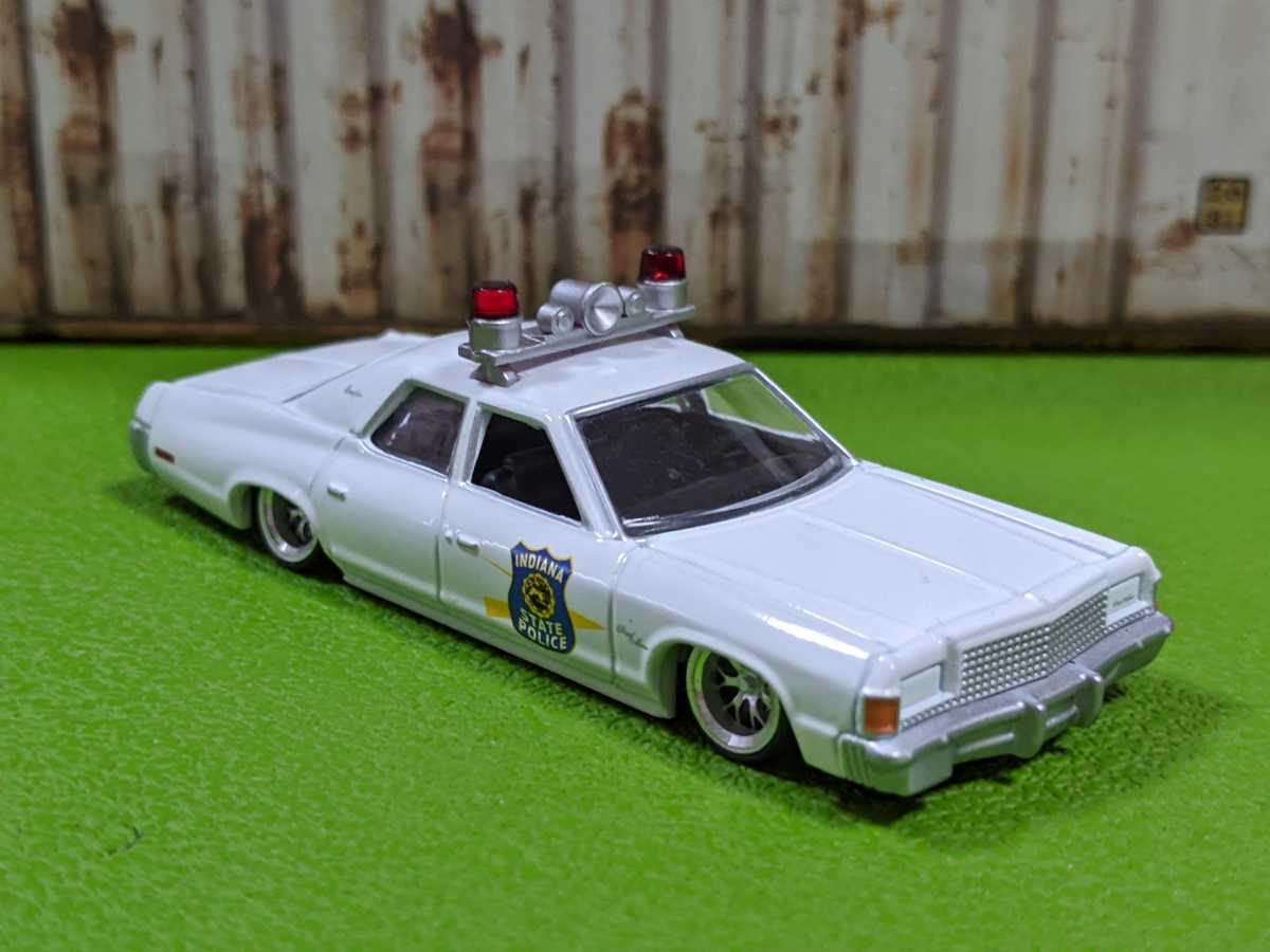 ★1/64 トミカサイズ　ダッジ　ロイヤルモナコ　ポリスカー改深リム、ローダウン、他にも色々出品中! ダッジ Yahoo!オークション - Dodge 0 ローの中古品