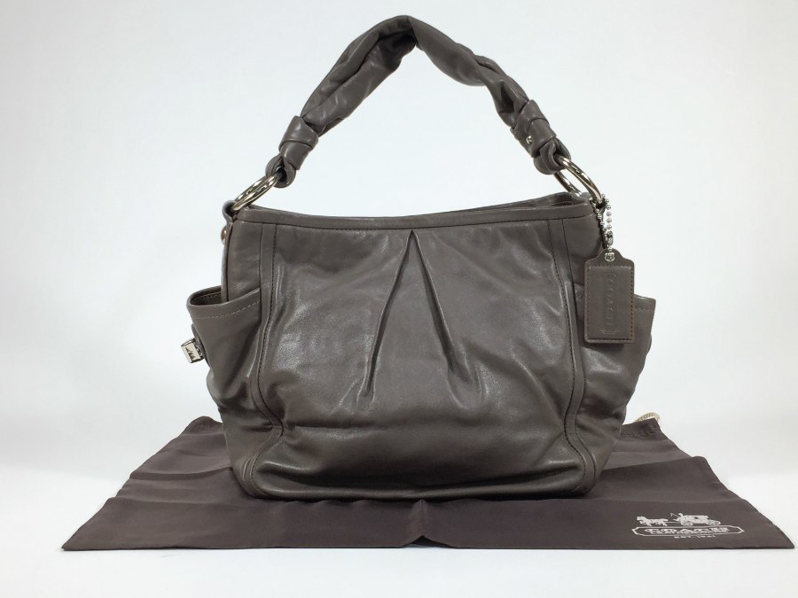 【人気SALE，HOT】 極 COACH コーチ ショルダーバッグ レザー グレー ショルダート－ト(その他)｜売買されたオークション情報、yahooの商品情報をアーカイブ公開 - オークファン かばん、バッグ