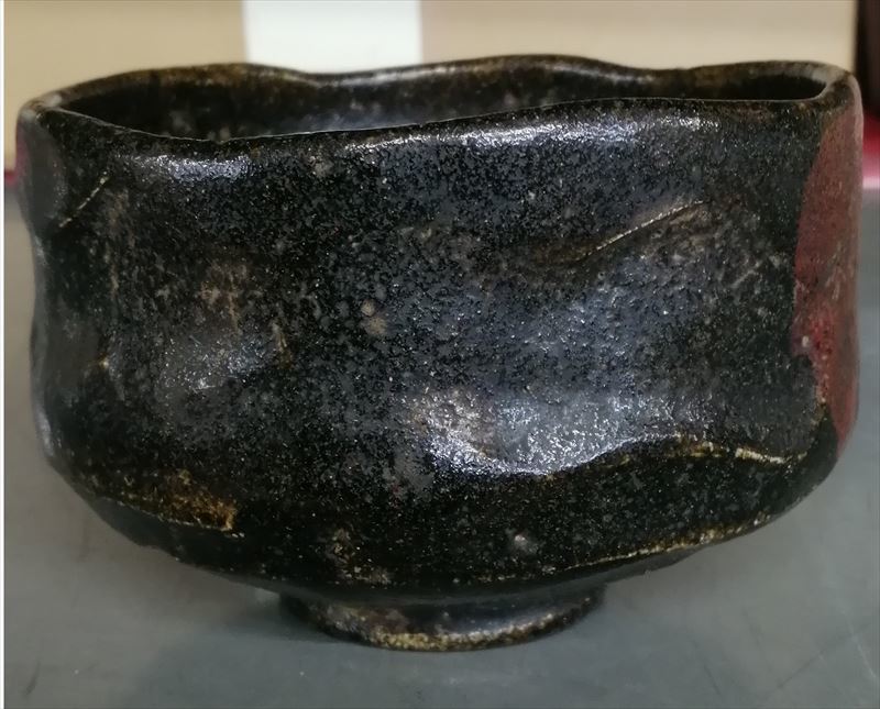 黒楽茶碗 共箱 十代 旦入の香合・玄琢焼の黒 黒楽茶碗 共箱 十代 旦入の香合・玄琢焼の黒