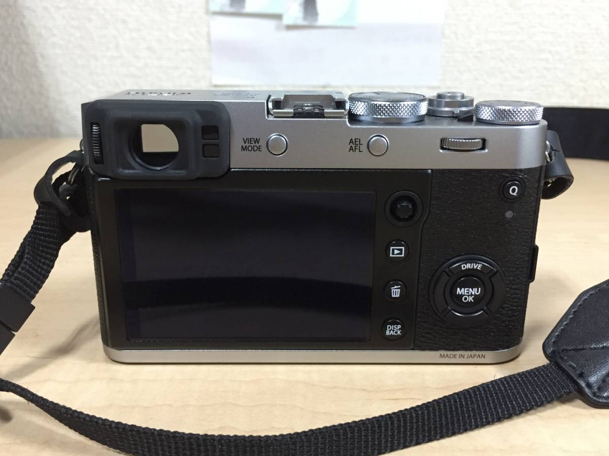 ○X100F 極美完動品 FUJIFILM X100F シャッター数200回のみ 
