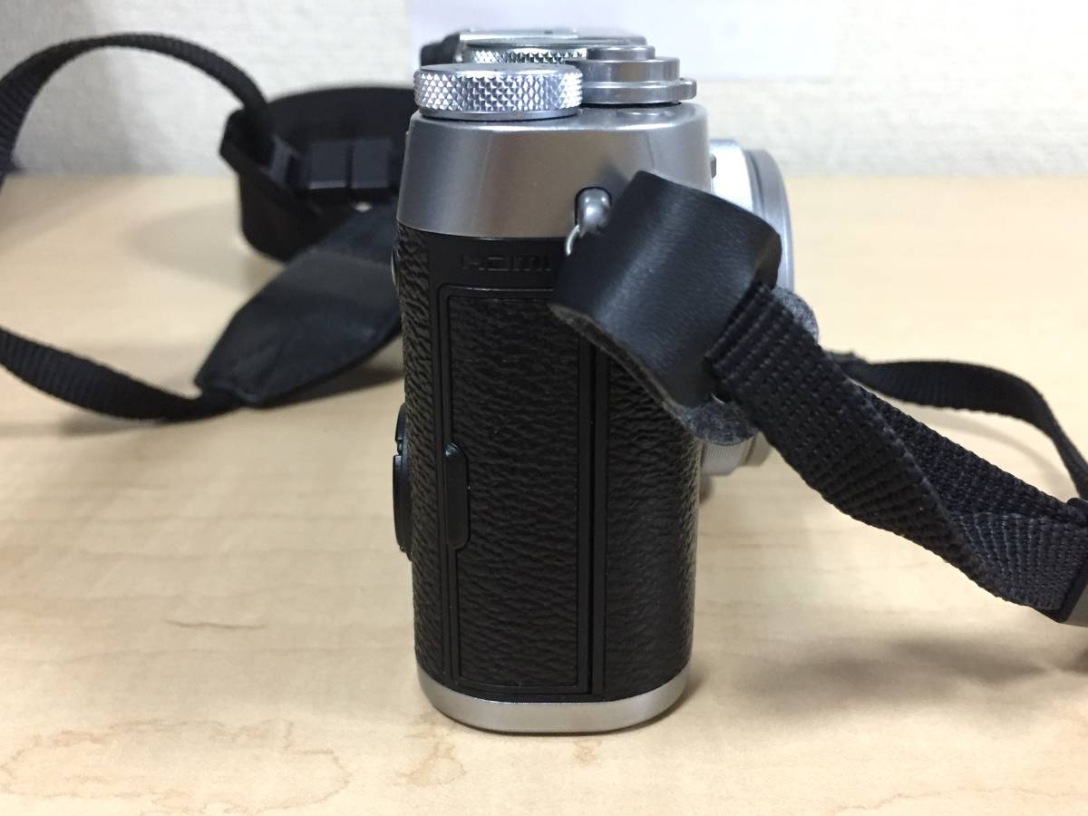 ○X100F 極美完動品 FUJIFILM X100F シャッター数200回のみ 