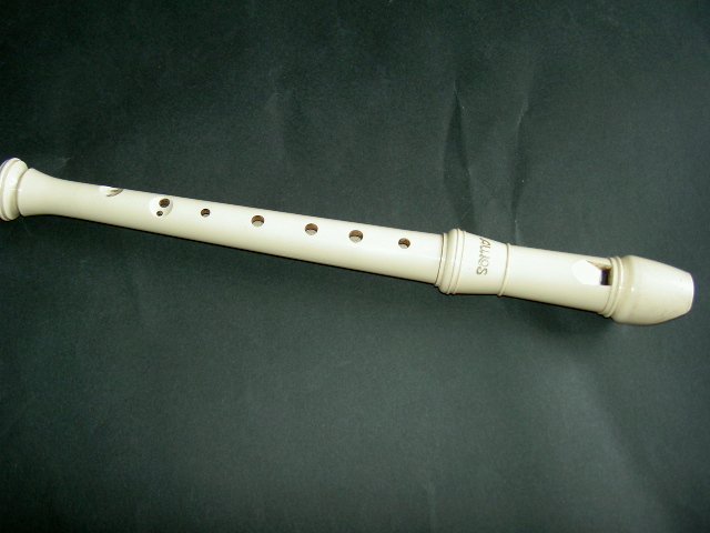 ♪昭和レトロ・縦笛（リコーダー）・AULOS・白・使用品(リコーダー  