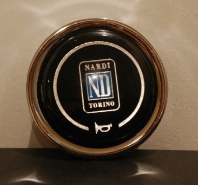ホーンボタン NARDI ナルディ TORINO ・当方オークションをご覧になっ