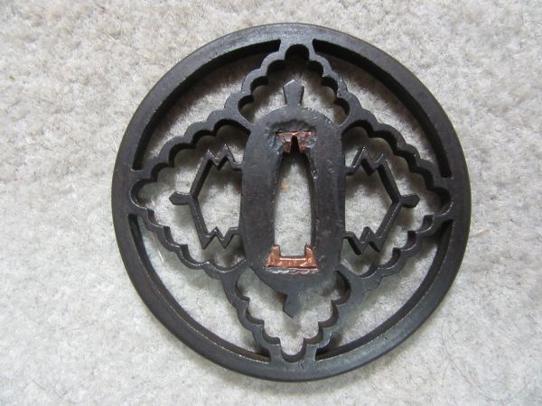 鍔　鉄鍔　透かし鍔 鍔 刀装具 日本刀の鍔｜龍透し｜日本刀・刀剣販売