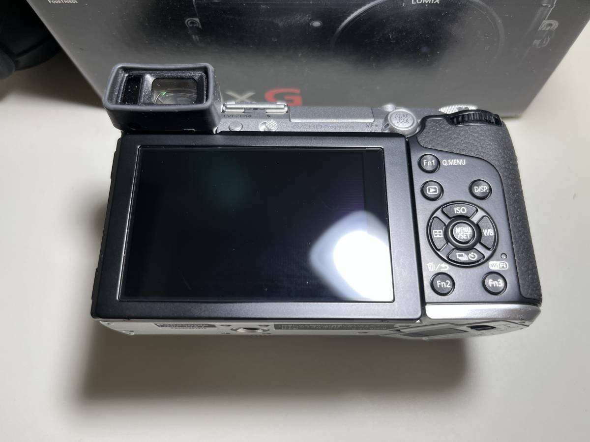 外装美品Panasonic LUMIX DMC-S1 ホワイト SDカード付