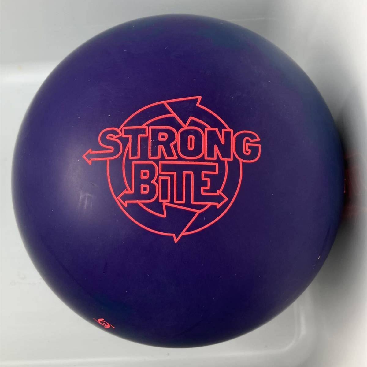 ストーム 15ポンド - ストロングバイト BITE STRONG ボウリングボール