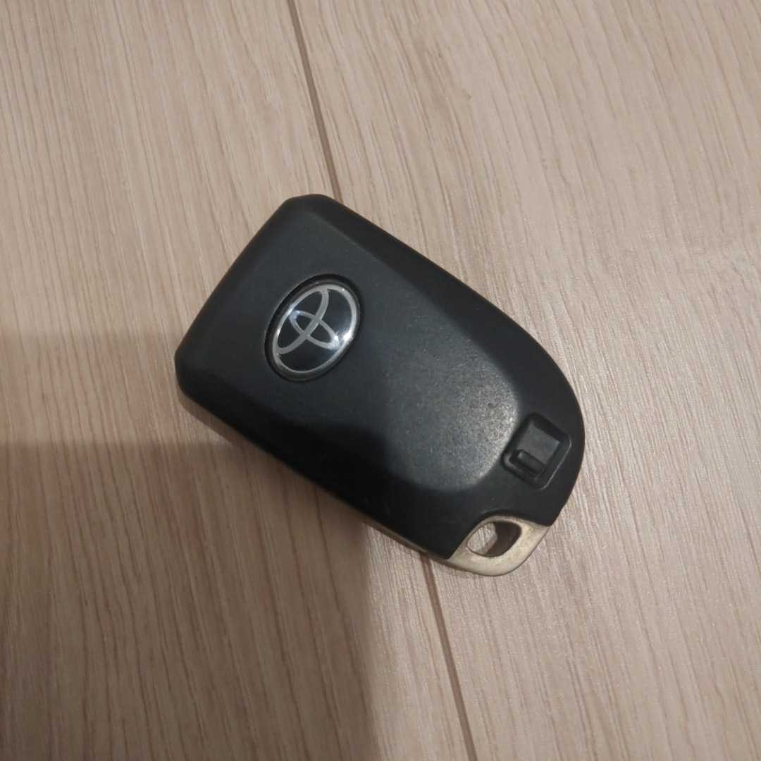 美品】初期化済み 200系ハイエース 2ボタン トヨタ純正スマートキー