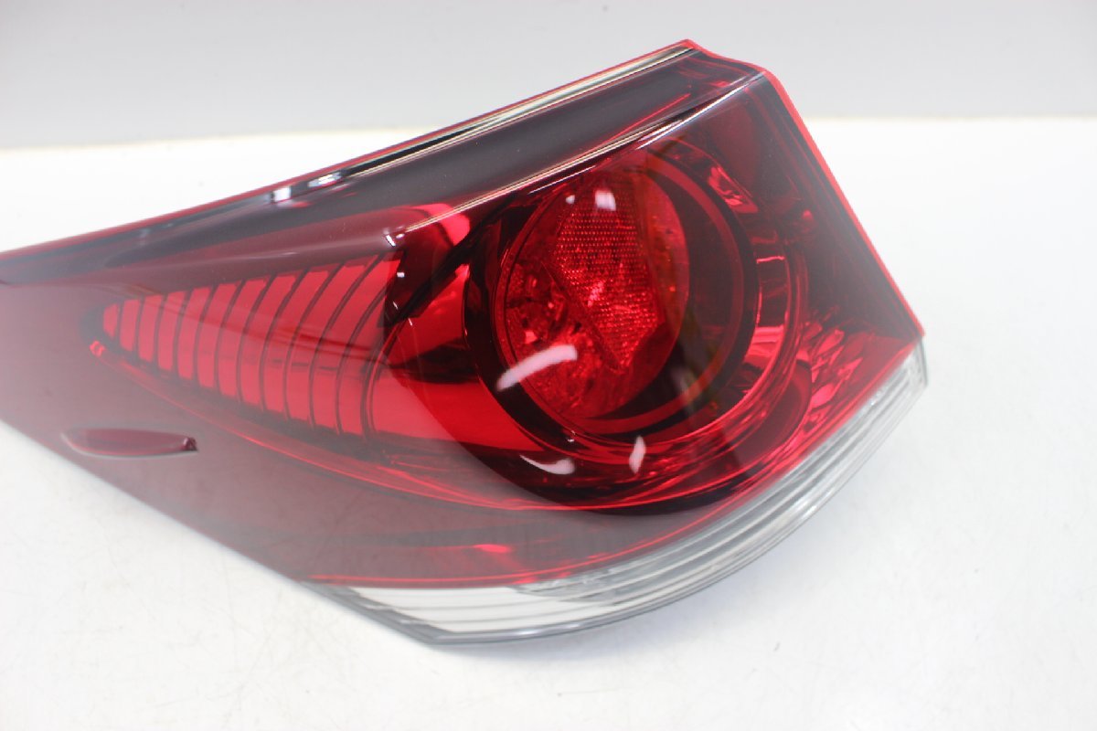 美品/破損無 クラウン アスリート GRS210 前期 テールライト LED 左 