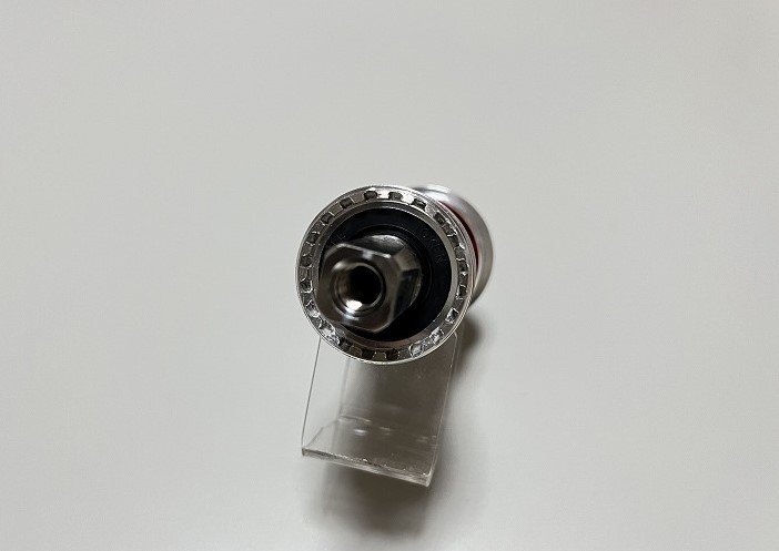 チタン軸 TOKEN TK868TBT スクエアテーパーBB 68-113.5mm トーケン