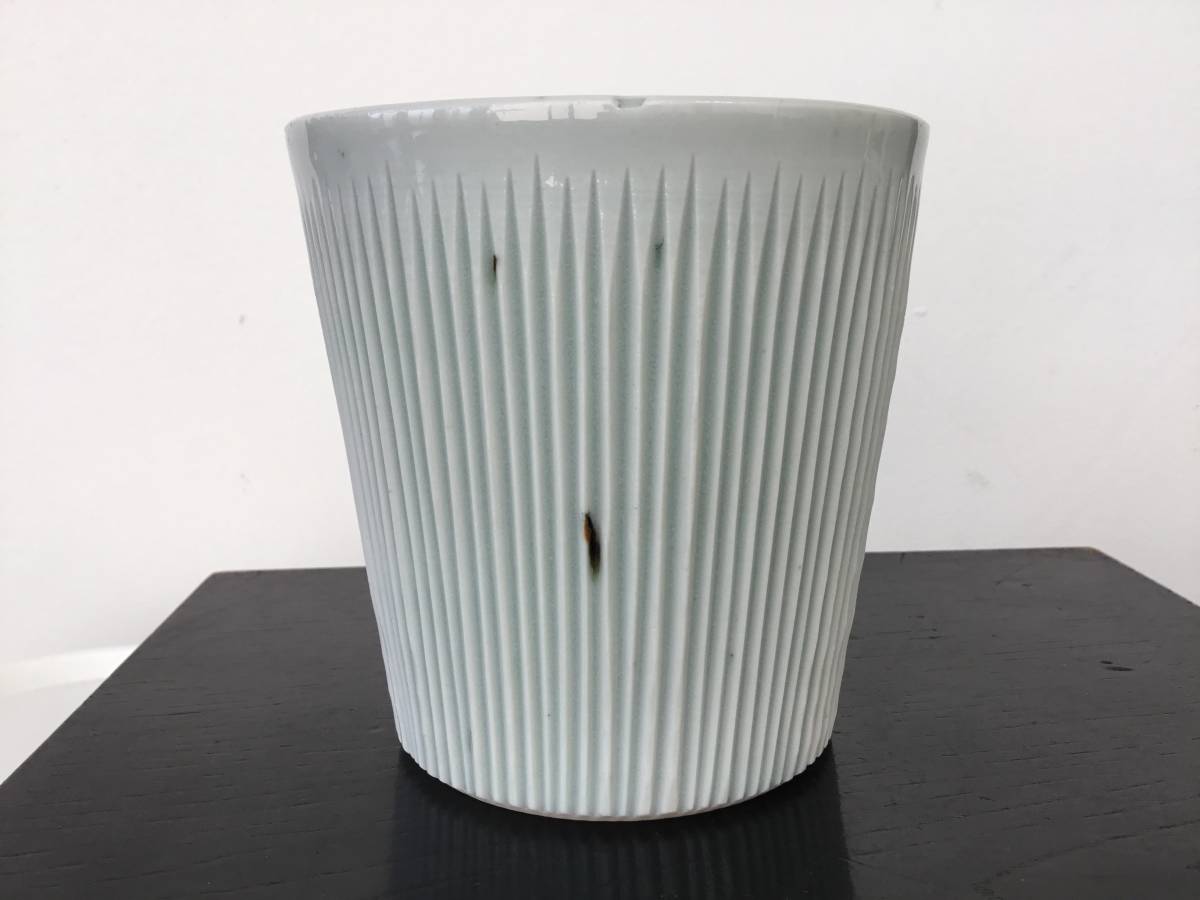 超激得，100%新品 上泉秀人 大きなしのぎ湯呑 カップ 湯呑 花器 向付 検索 李朝 作家物 現代陶芸 三谷龍二(その他)｜売買されたオークション情報、yahooの商品情報をアーカイブ公開 - オークファン 陶磁一般