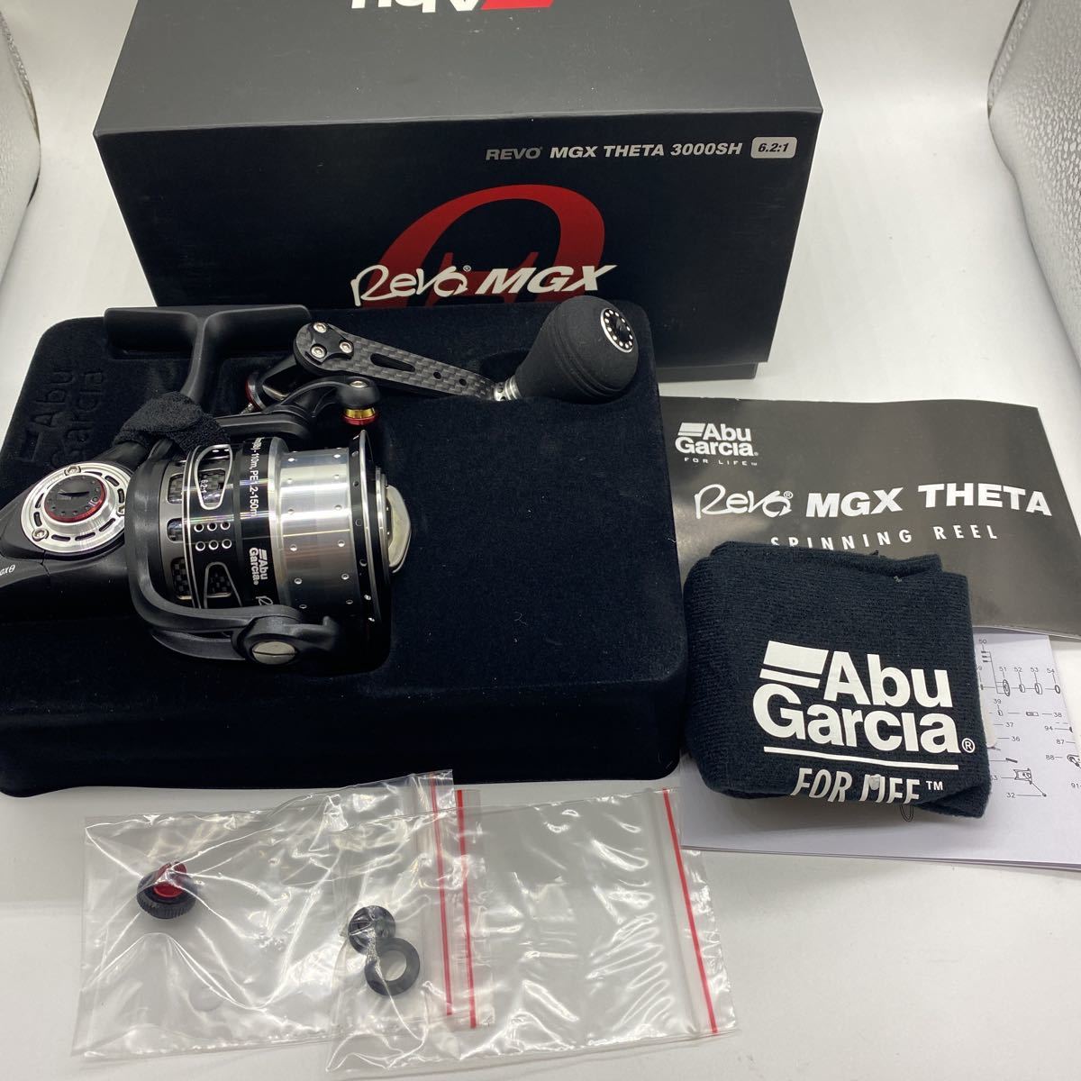 アブ ガルシア Abu Garcia レボ MGX THETA 3000SH 未使用新品！送料無料！①