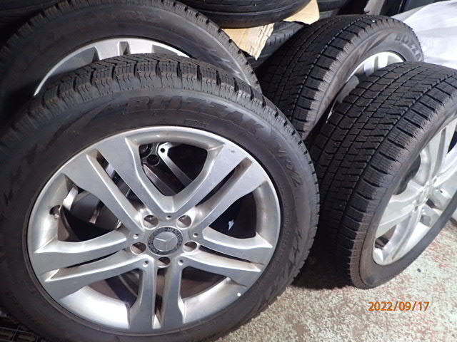 バリ溝 ベンツ GLA 18x7J PCD112 +46 ブリザック VRX2 235/50R18 2018年製 純正 アルミ 4本