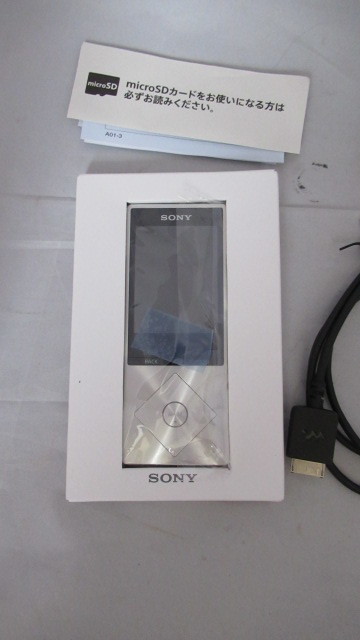 SONY ソニーWALKMAN/ウォークマン 32GB NW-A16 デジタルオーディオプレーヤー シルバー　動作確認済み 32GB &frasl; ウォークマン レッド BM ハイレゾ音源
