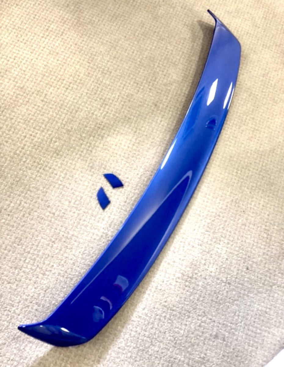アウディ8Ｊ TTRS純正リアウイング　セバンブルーパール　中古品