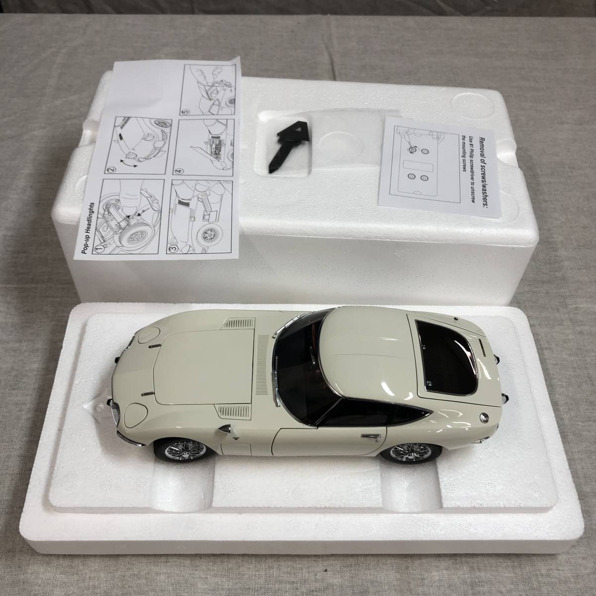 ジャンク品 AUTOart 1/18 トヨタ 2000GT ワイヤースポークホイール