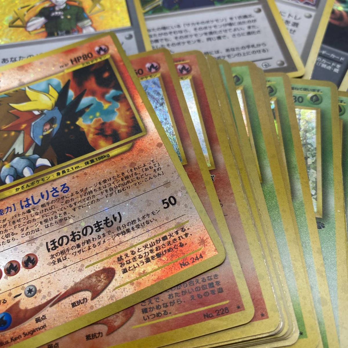 ポケモンカード まとめ売り ポケカ レアカード70枚旧裏面 引退 旧裏