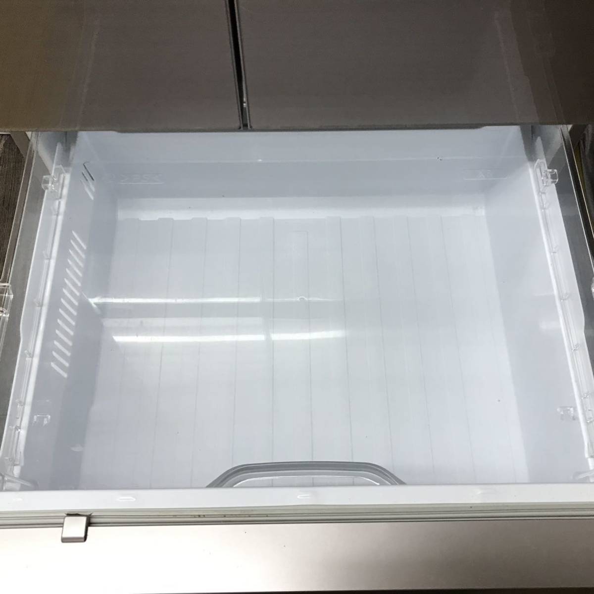 冷蔵庫 三菱 MITSUBISHI 2015年製 605L MR-WX61Y-P 【公式通販】