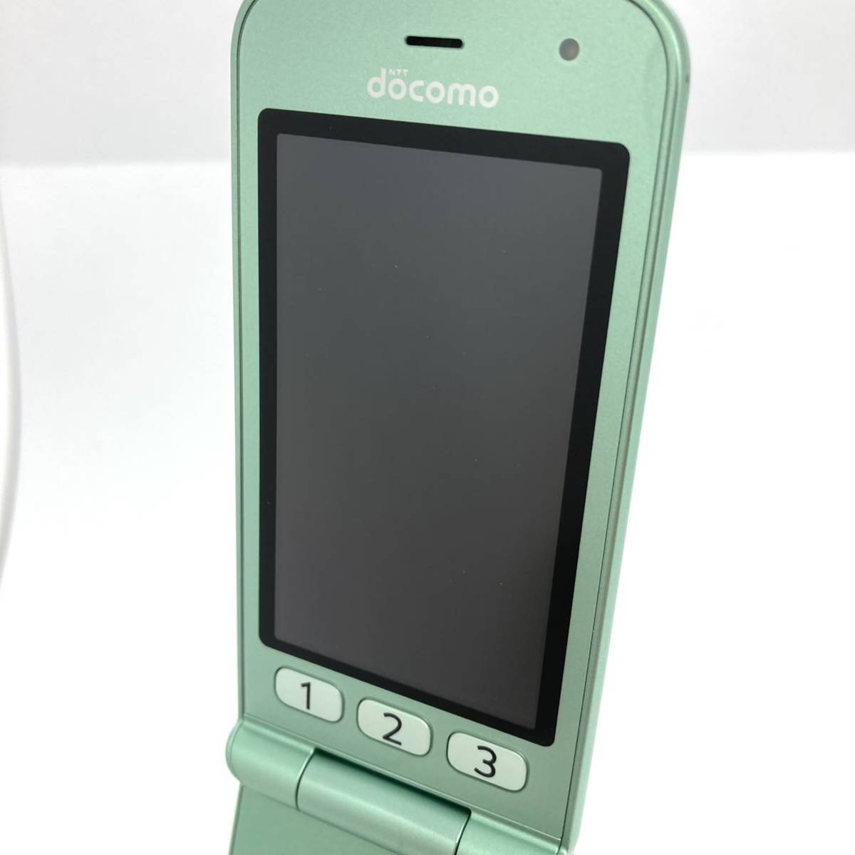 8826【美品/SIMロック解除済み】らくらくホン F-02J ゴールド F-02J