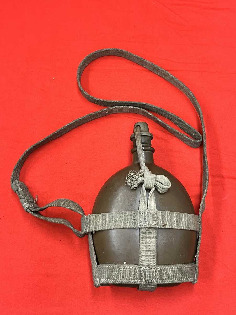 ☆rm☆旧日本軍☆兵用昭五式水筒☆口栓ゴム製☆昭19大支☆〈サ〉☆極美