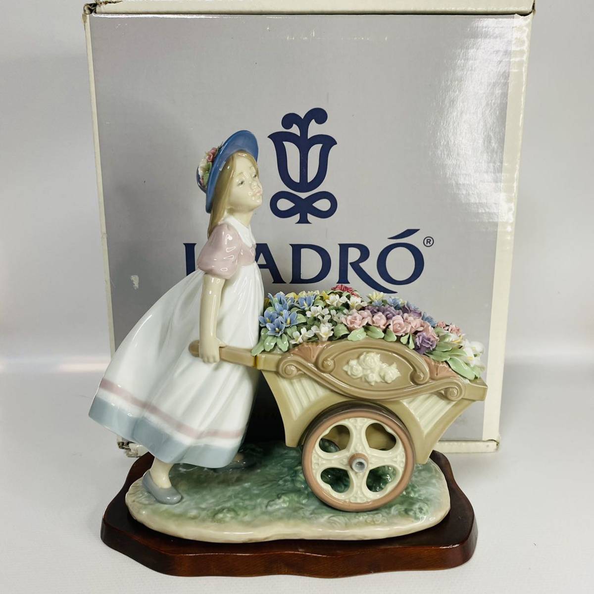 LLADRO フィギュリン リヤドロ リアドロ (リヤドロ) ⁄ 人形 磁器 犬