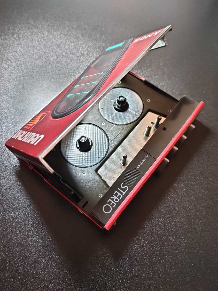 WM-30 SONY WALKMAN RED ソニー ウォークマン カセットプレーヤー