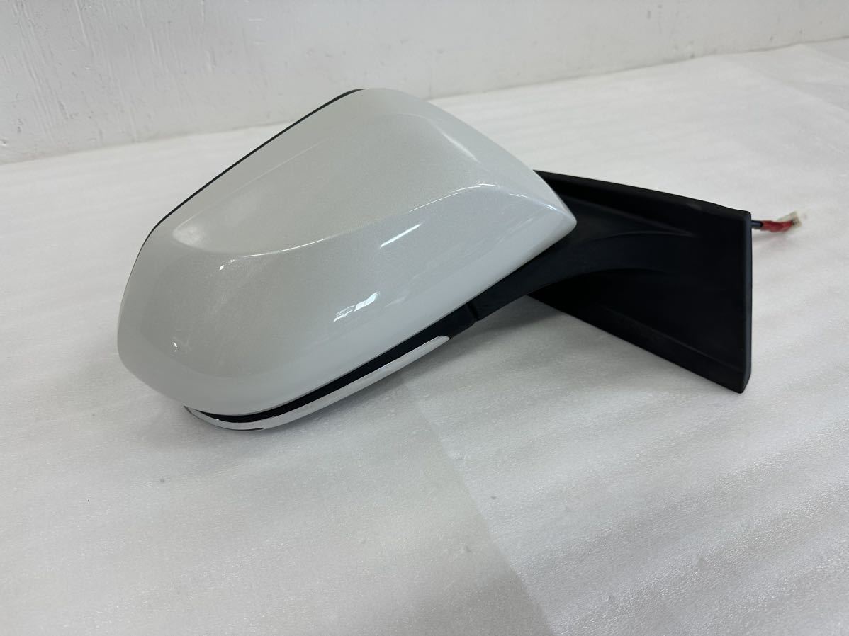 ハリアー ZSU60W 後期 純正 フロントバンパー 52119-48570 ソナー穴