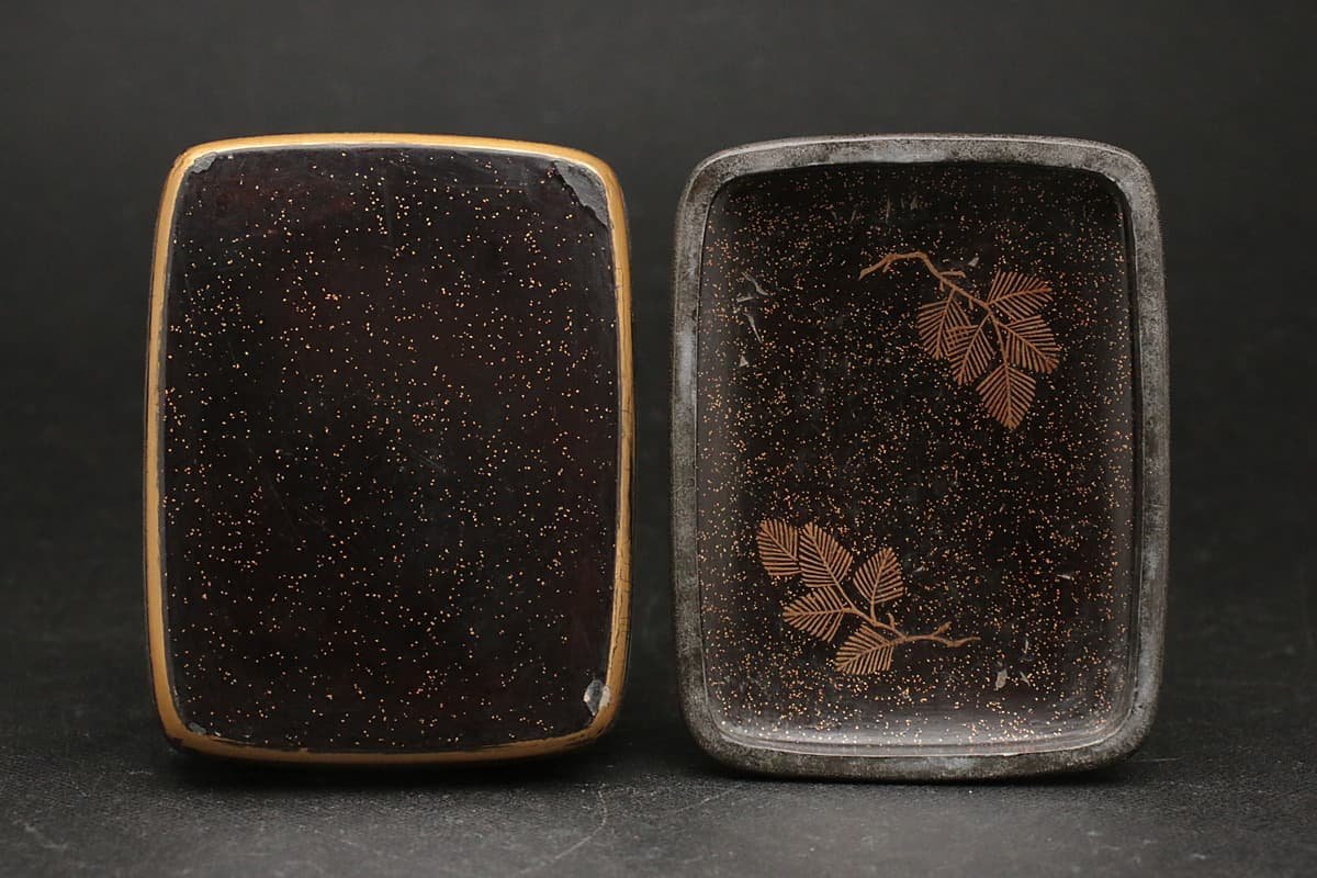 江戸後期 梨地 州浜形 内梨地 豊平翠香(作) 共箱 岩に山鳥蒔絵香合 菊